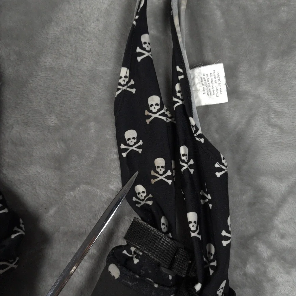 Walkee Paws Dog Suspender Boot Leggings Small Medium Skull Crossbone Bootie Punk